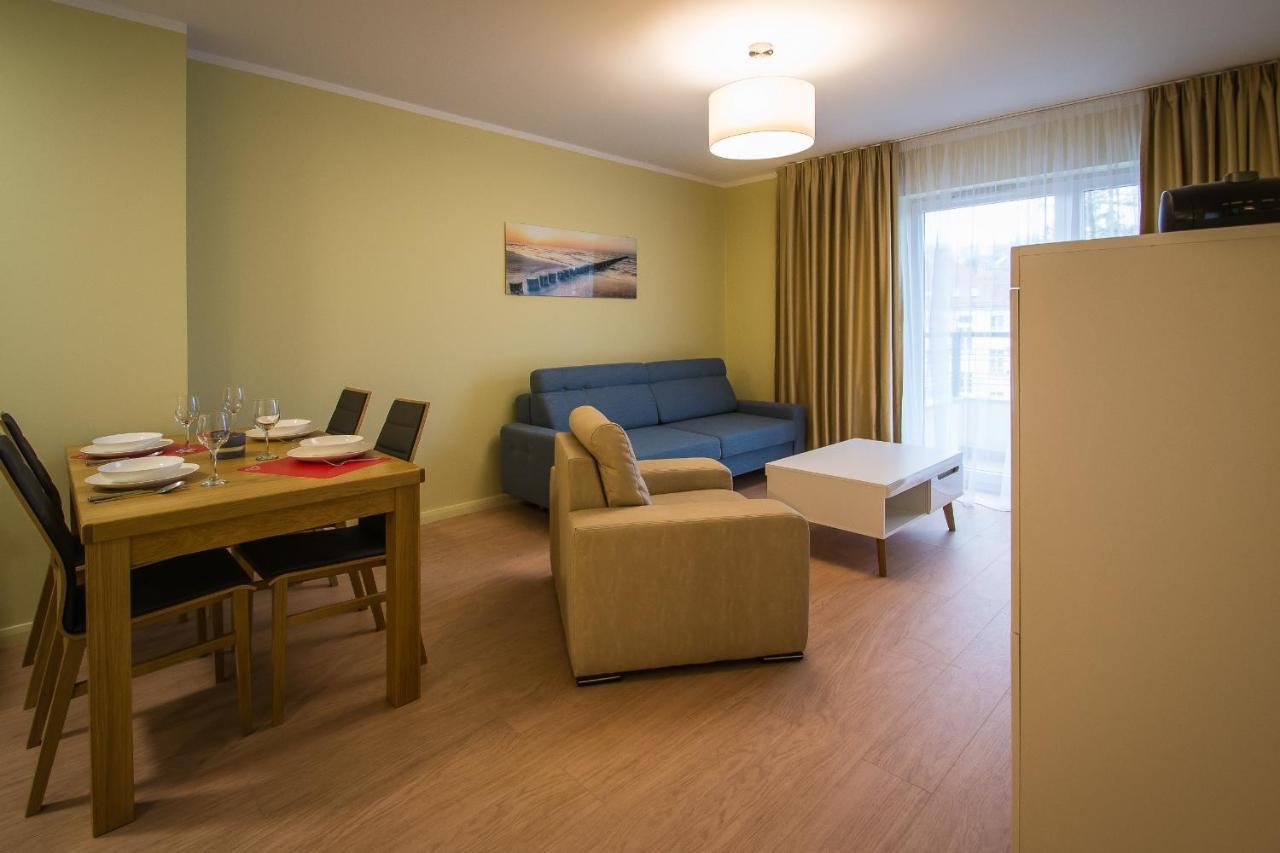 Aparthotel Osiedle Cesarskie - Parking - Bryza *